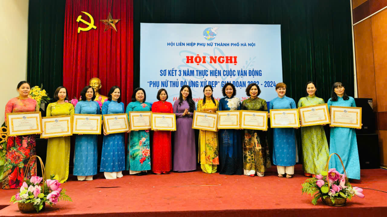 Xây dựng người Hà Nội thanh lịch văn minh - Động lực phát triển Thủ đô - ảnh 9